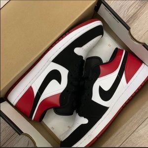 Jordan 1 Low Black Toe size 10